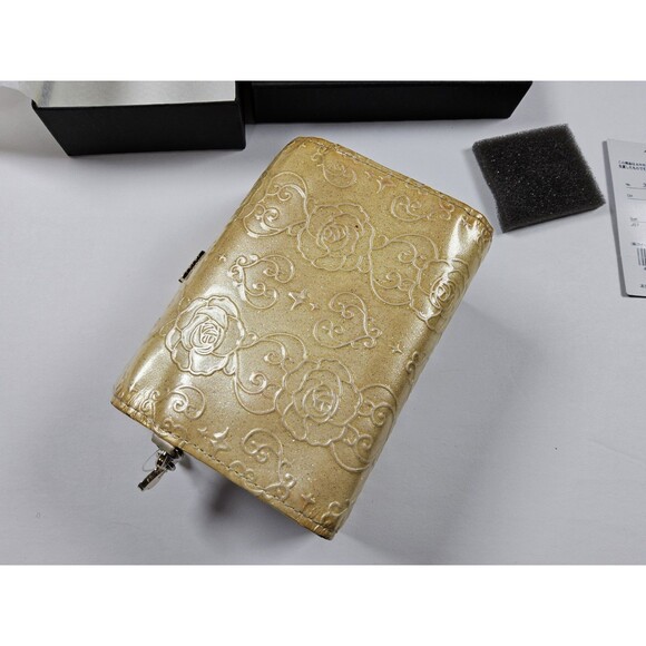 Anna Sui Patent 4 Key Holder Case Pouch With Box - Picture 6 of 6